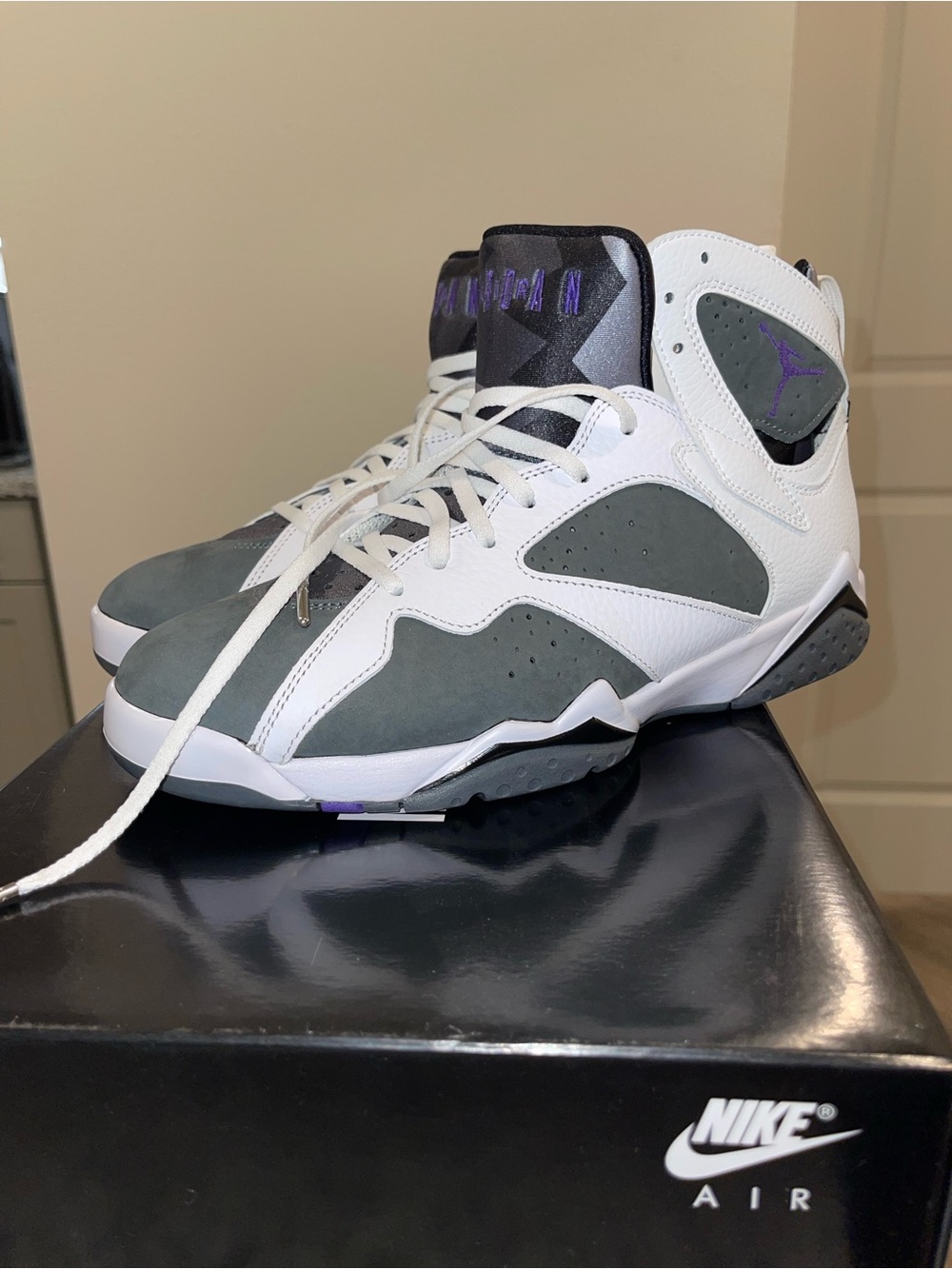 Air Jordan 7 Retro Flint 2021 Size 10 - White/Grey/Purple